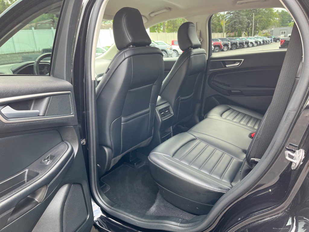 Used 2024 Ford Edge SEL image 10