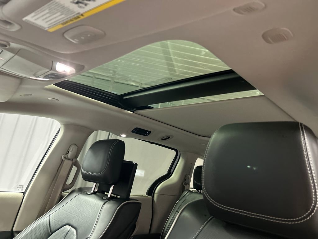 Used 2024 Chrysler Pacifica Limited w/ Uconnect Theater Family Group AWD/4WD image 23
