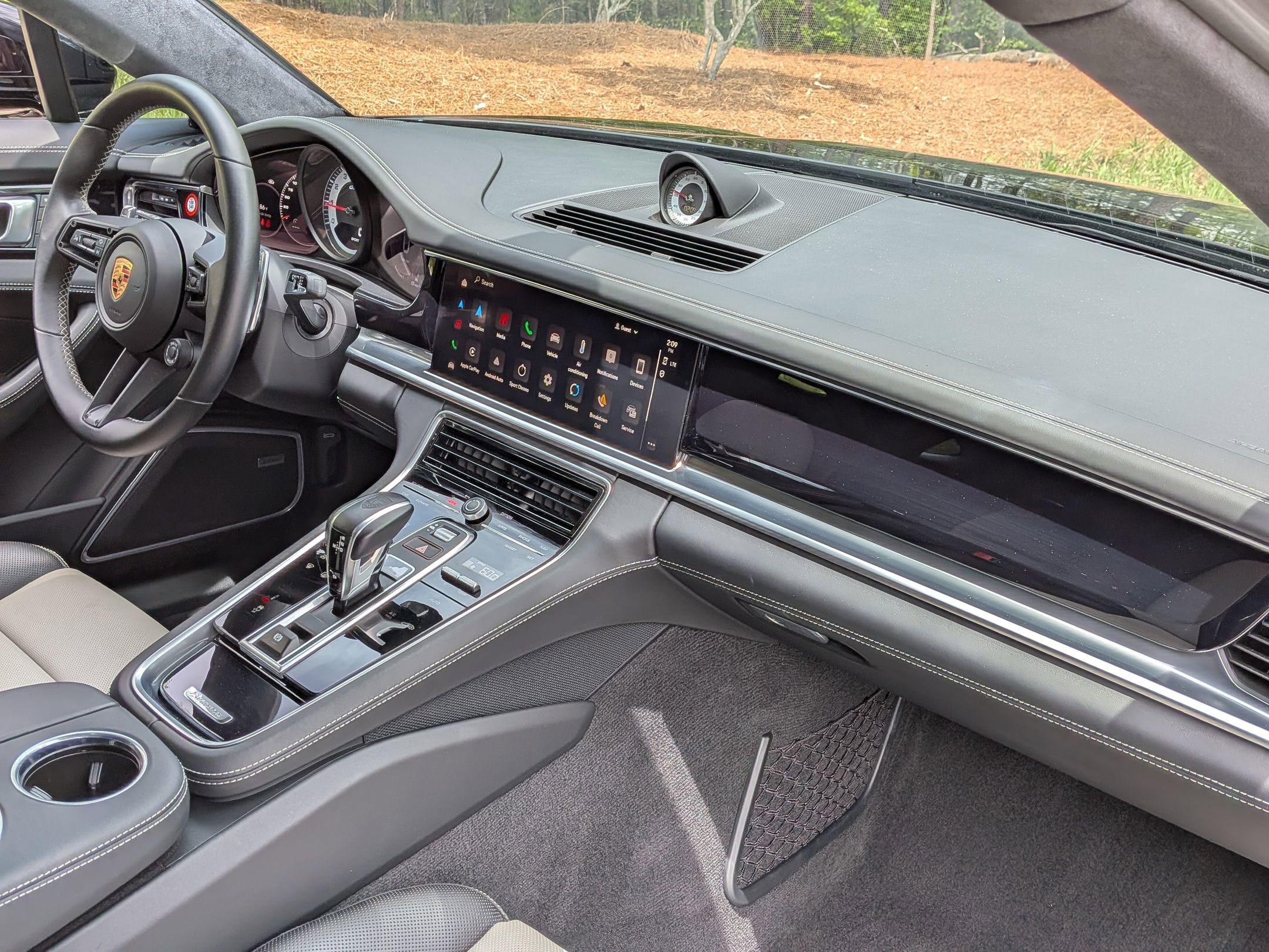 Certified 2023 Porsche Panamera GTS w/ Premium Package AWD/4WD image 29