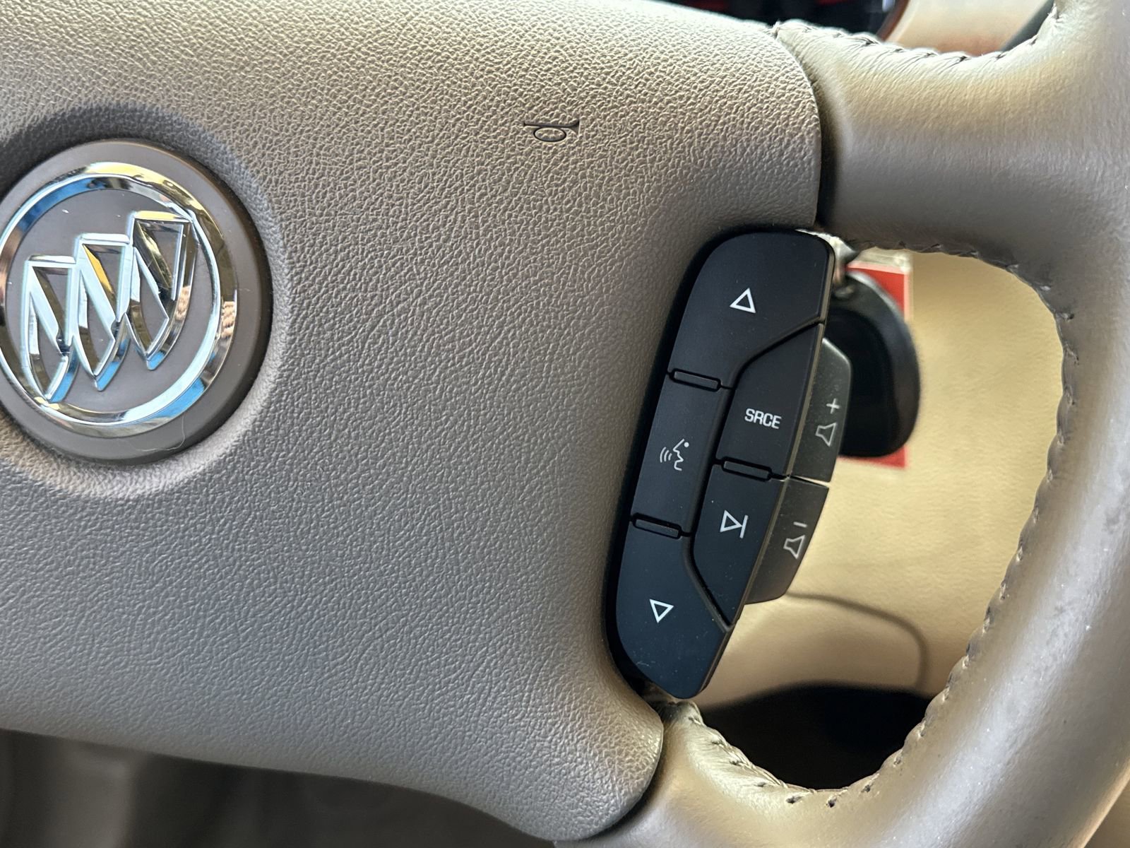 Used 2006 Buick Lucerne CXL w/ Luxury Package FWD image 21