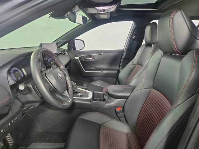 Used 2025 Toyota RAV4 XSE w/ Weather Package AWD/4WD image 15