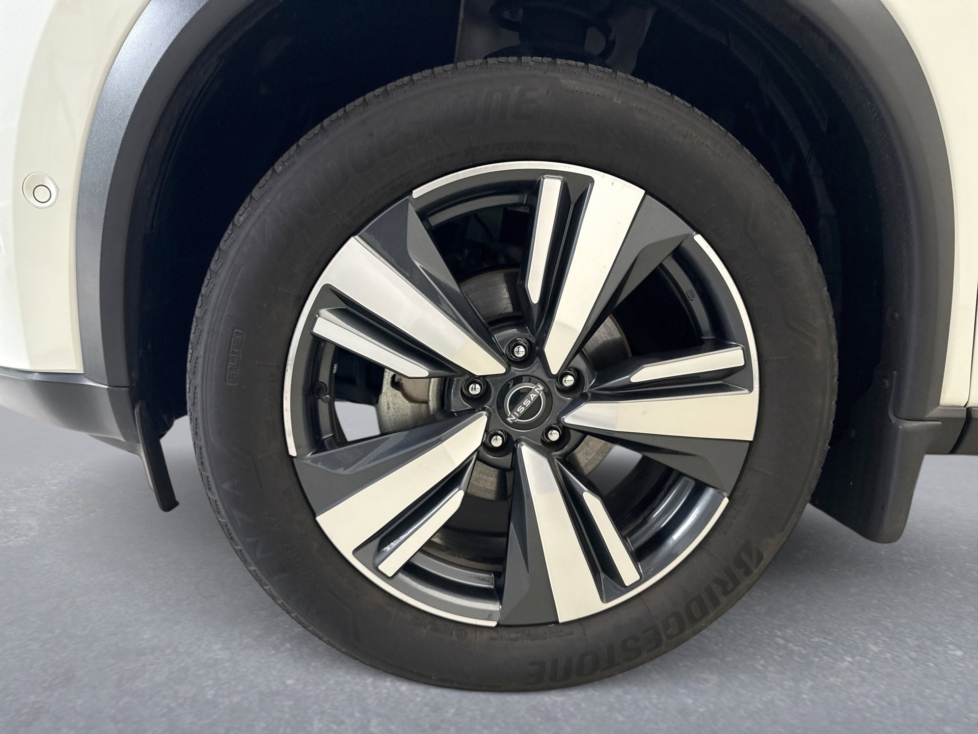 Used 2023 Nissan Rogue SL w/ SL Premium Package image 21