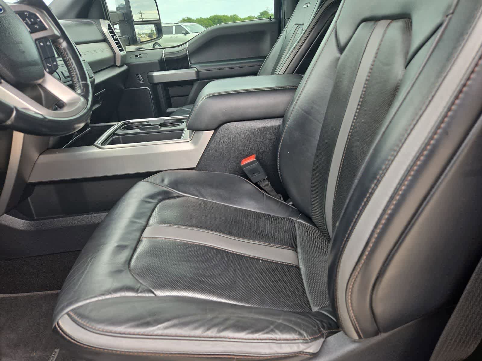 Used 2019 Ford F450 Platinum w/ Platinum Ultimate Package AWD/4WD image 15