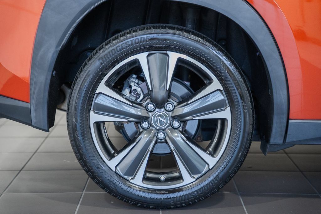 Used 2019 Lexus UX 200 w/ Premium Package FWD image 16