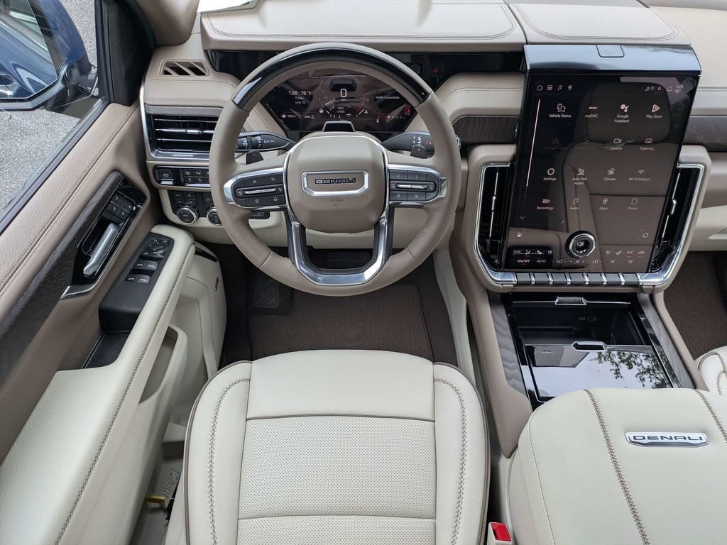 New 2026 GMC Yukon Denali w/ Denali Reserve Package AWD/4WD image 17
