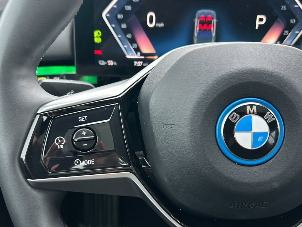 Used 2024 BMW i5 eDrive40i w/ M Sport Package RWD image 19