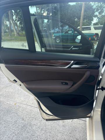 Used 2017 BMW X4 xDrive28i image 16