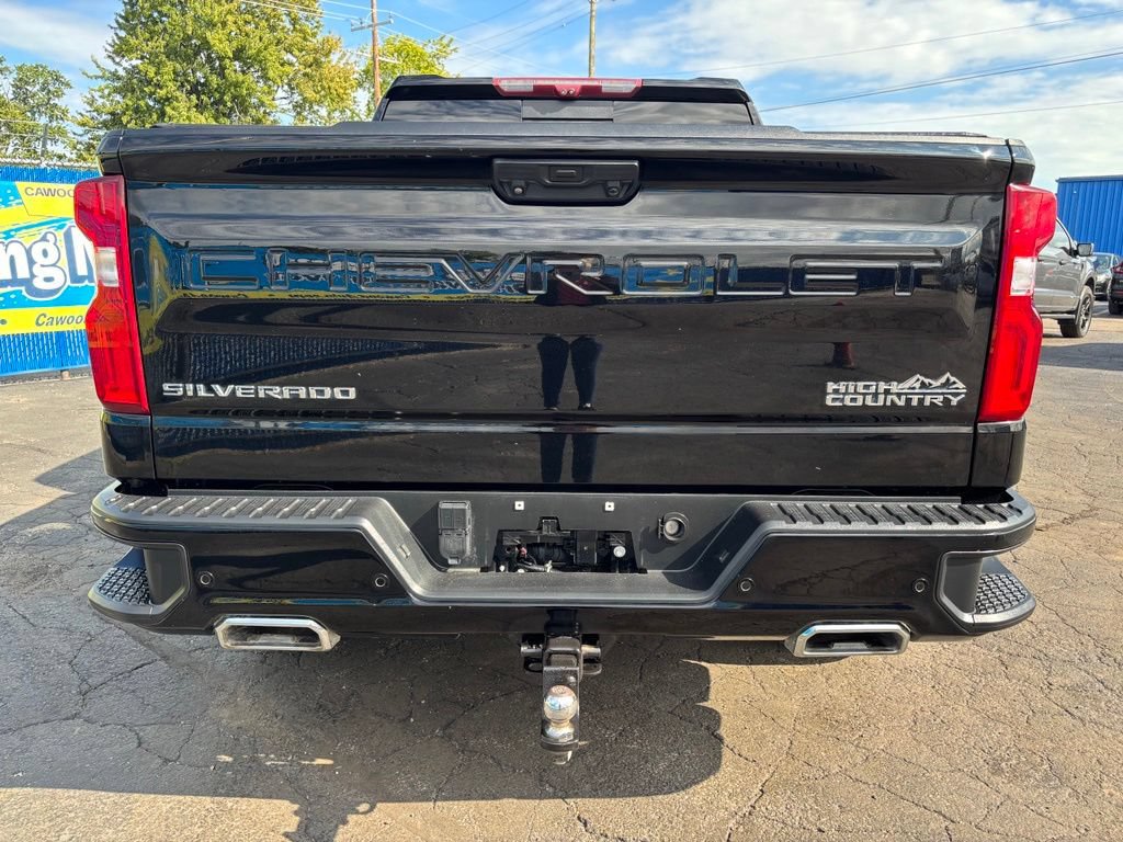 Used 2022 Chevrolet Silverado 1500 High Country w/ High Country Premium Package AWD/4WD image 4