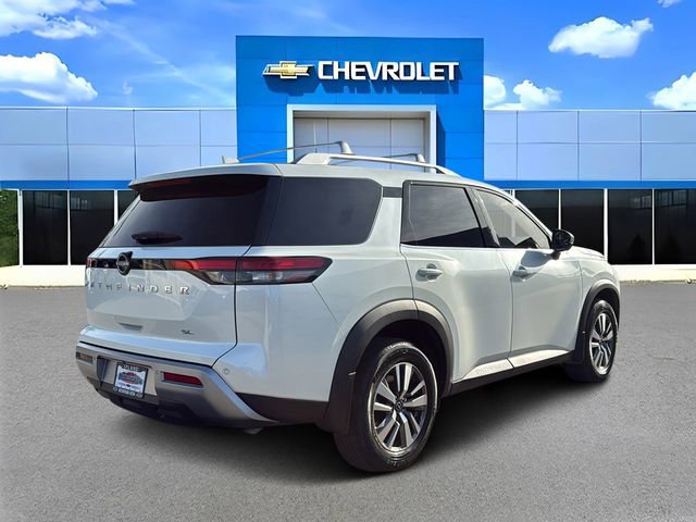 Used 2024 Nissan Pathfinder SL image 3