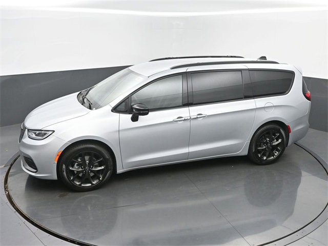 New 2026 Chrysler Pacifica Select image 39