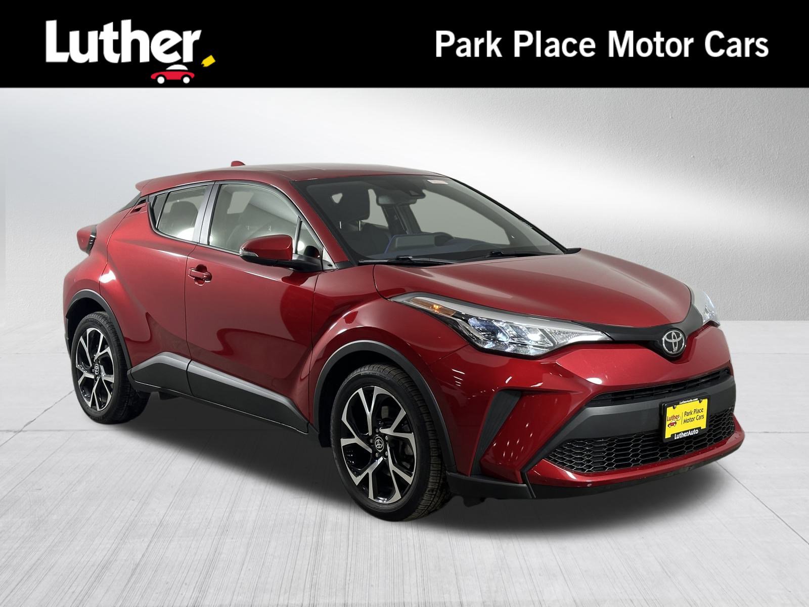 Used 2020 Toyota C-HR XLE video 1