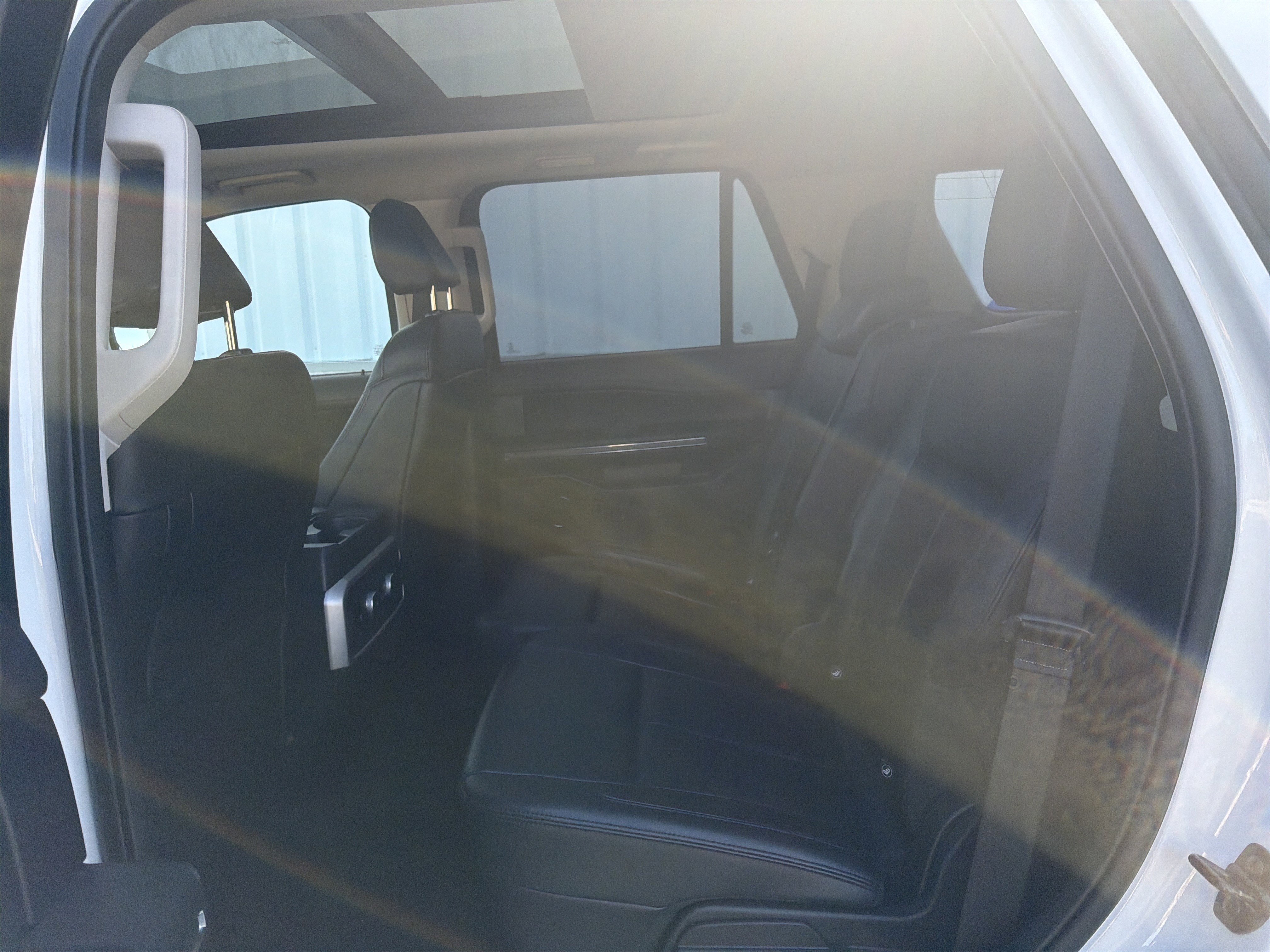 Used 2023 Ford Expedition XLT AWD/4WD image 25