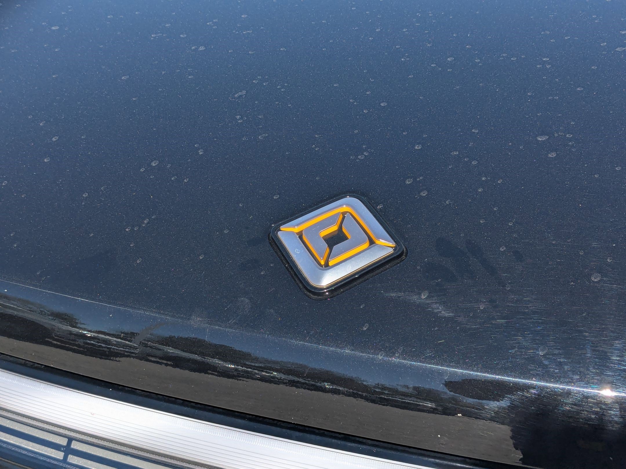 Used 2025 Rivian R1S Adventure AWD/4WD image 13