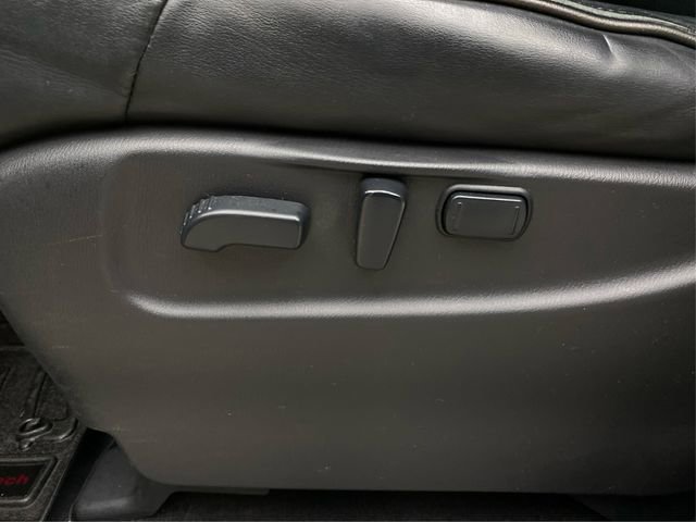 Used 2016 INFINITI QX80 4WD w/ Driver's Assistance Package image 22