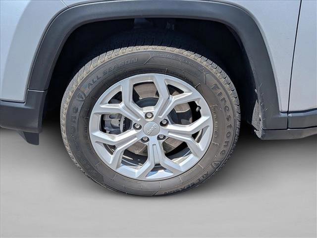 Used 2024 Jeep Compass Sport image 15