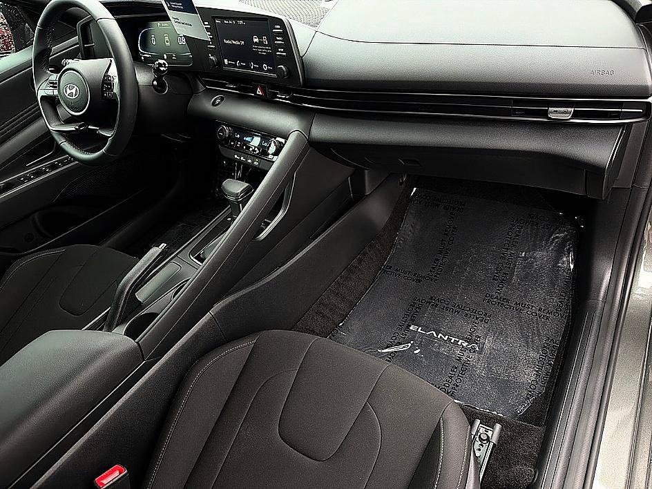 Certified 2026 Hyundai Elantra Sport w/ Cargo Package FWD image 23