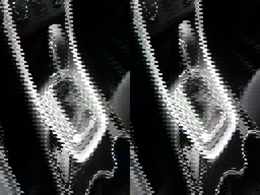 Used 2016 Ford Fusion SE w/ Equipment Group 201A image 27