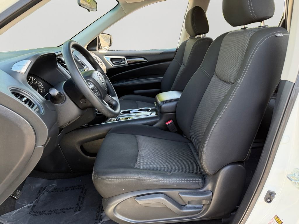 Used 2020 Nissan Pathfinder S FWD image 16