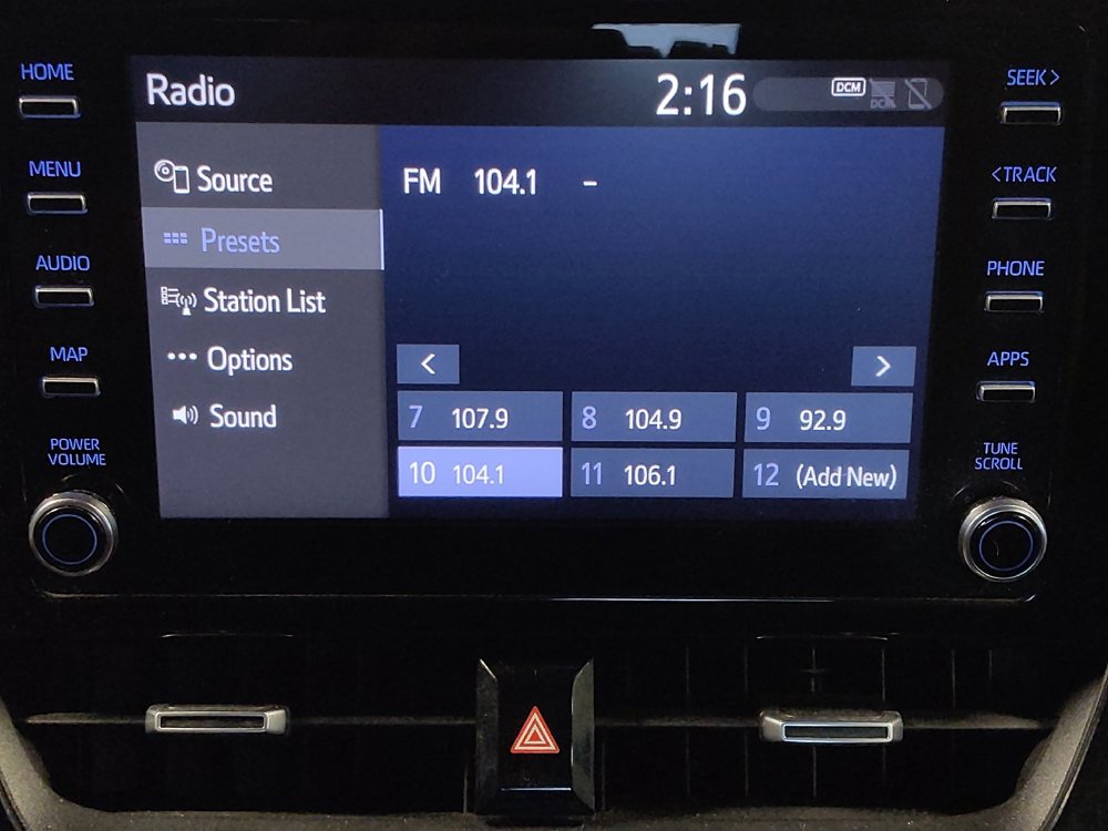 Used 2020 Toyota Corolla SE FWD image 25