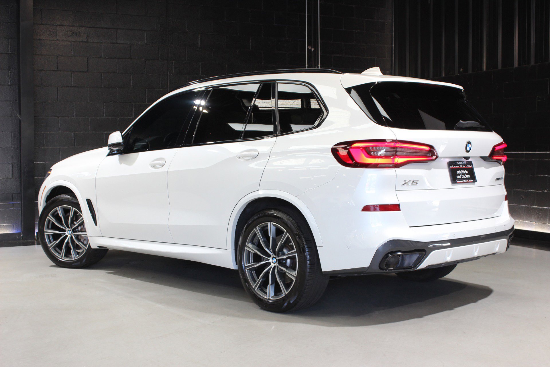 Used 2021 BMW X5 sDrive40i w/ M Sport Package image 7
