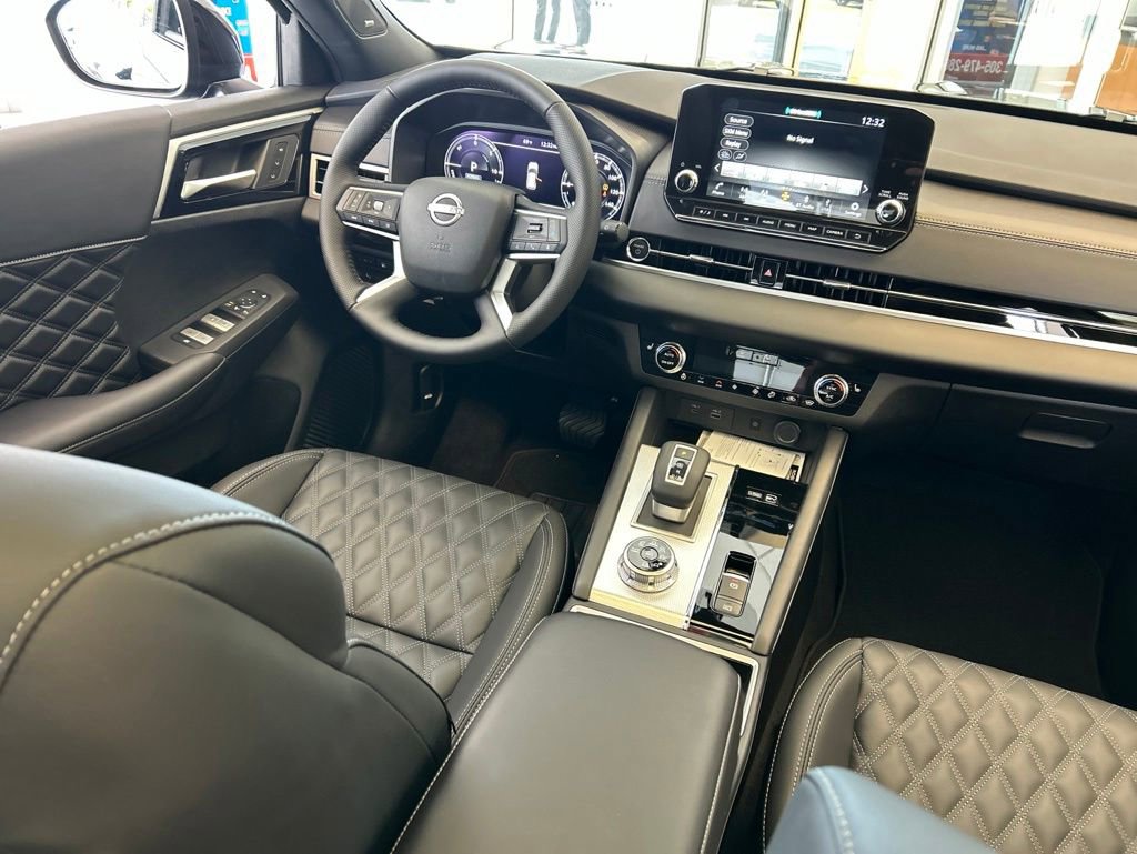 New 2026 Nissan Rogue Platinum AWD/4WD image 10