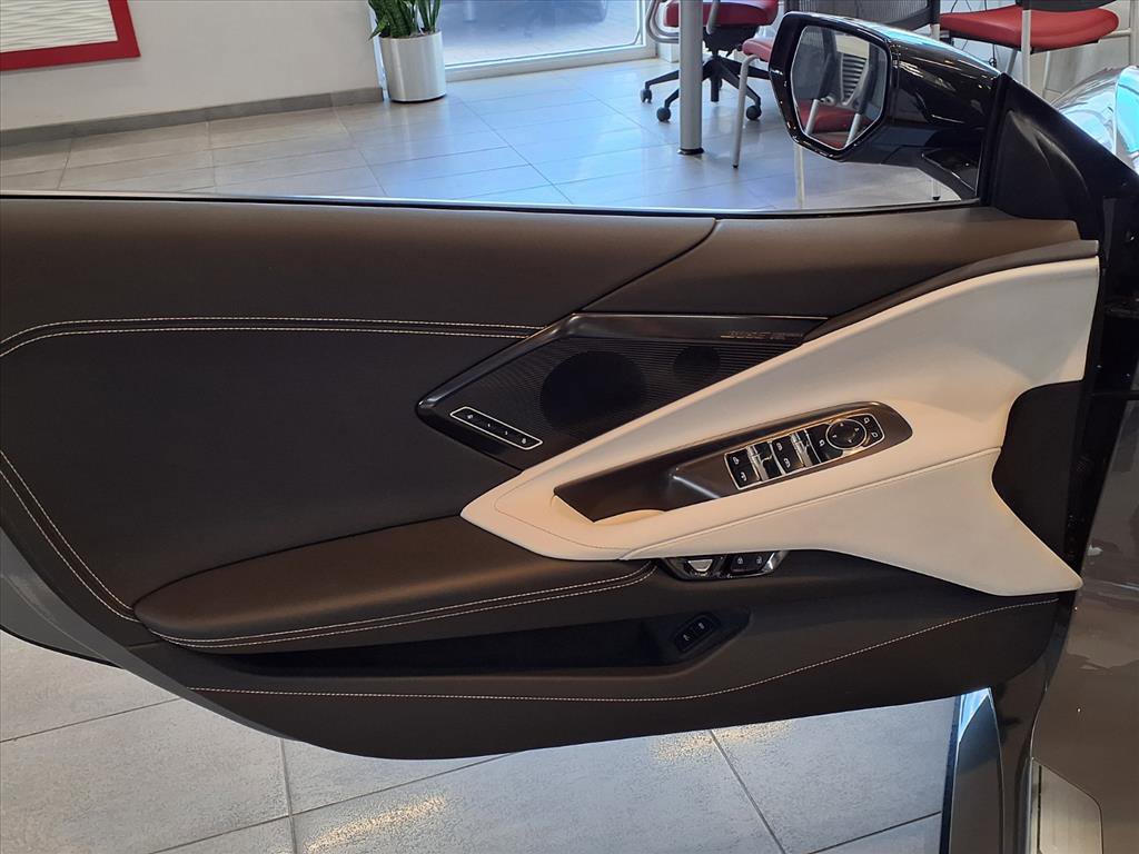 Used 2024 Chevrolet Corvette Stingray Preferred Conv w/ Stealth Interior Trim Package image 18