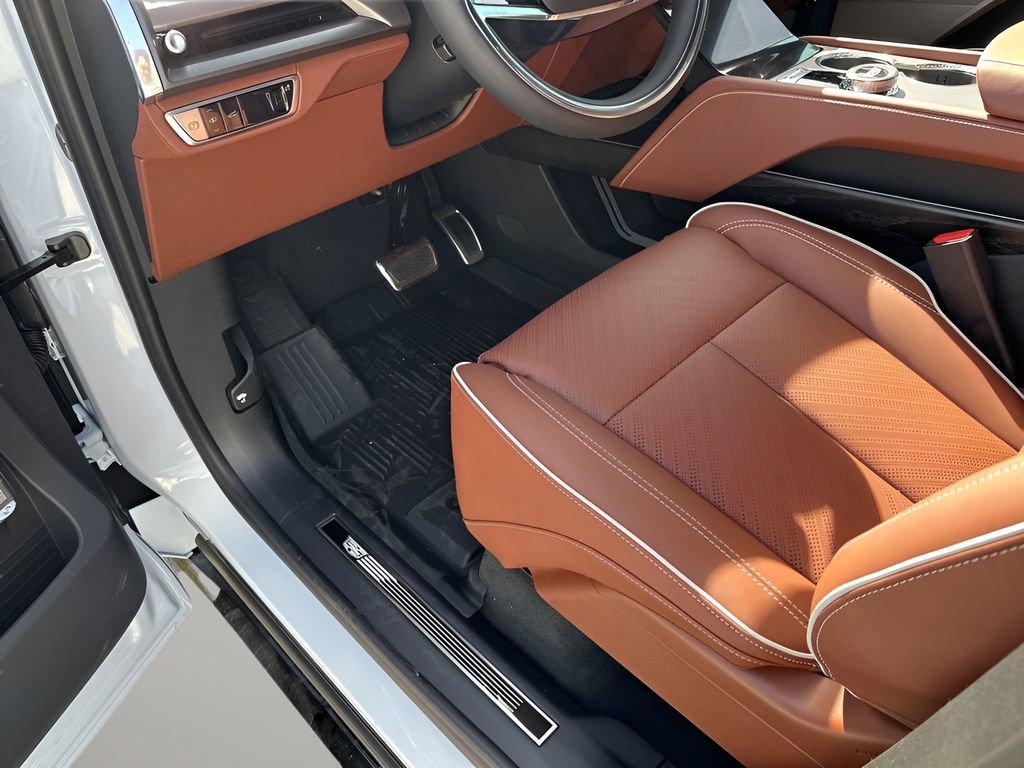 New 2026 Cadillac Vistiq Platinum w/ LPO, Floor Liner Package image 30
