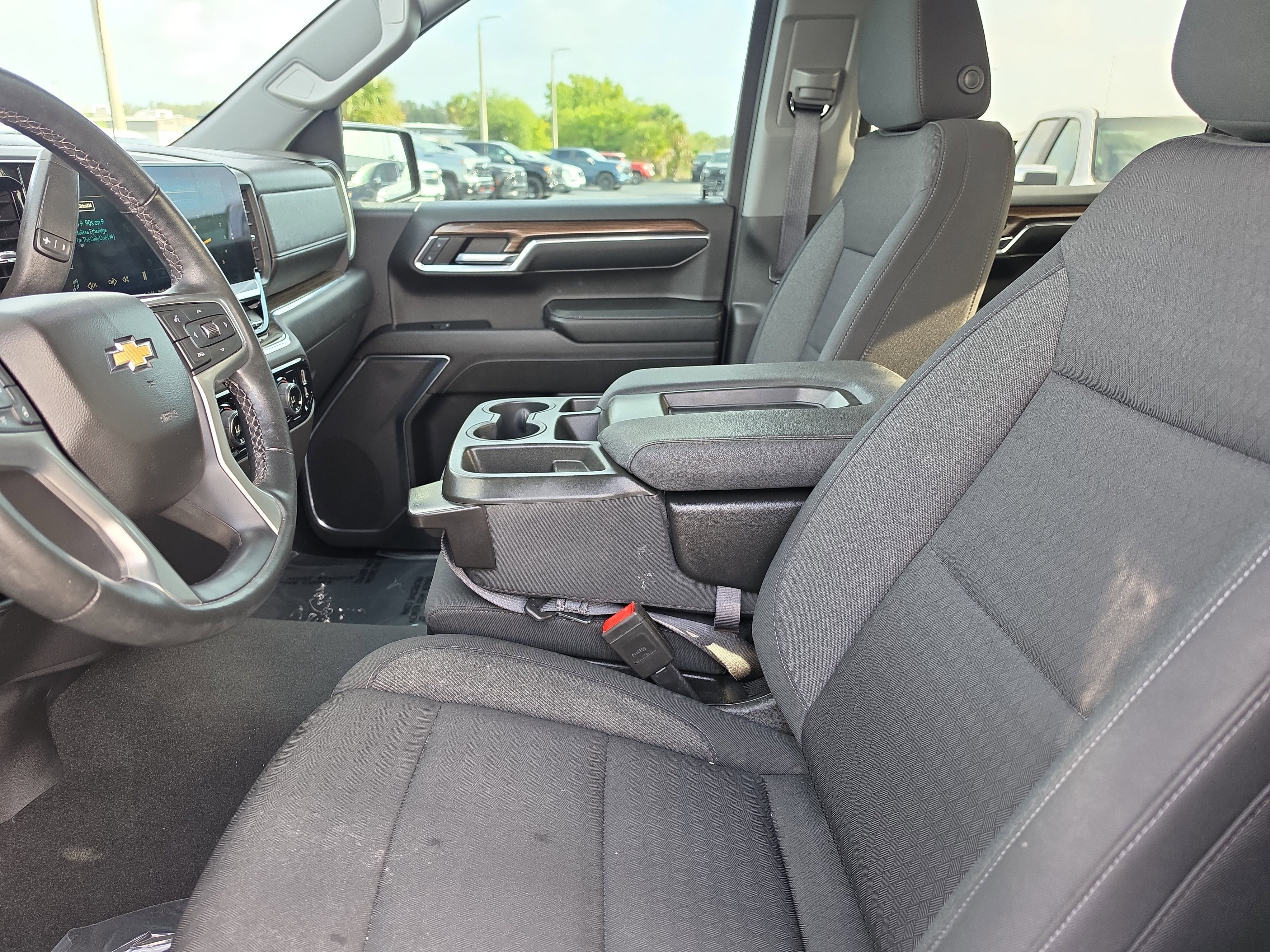 Certified 2023 Chevrolet Silverado 1500 LT AWD/4WD image 15