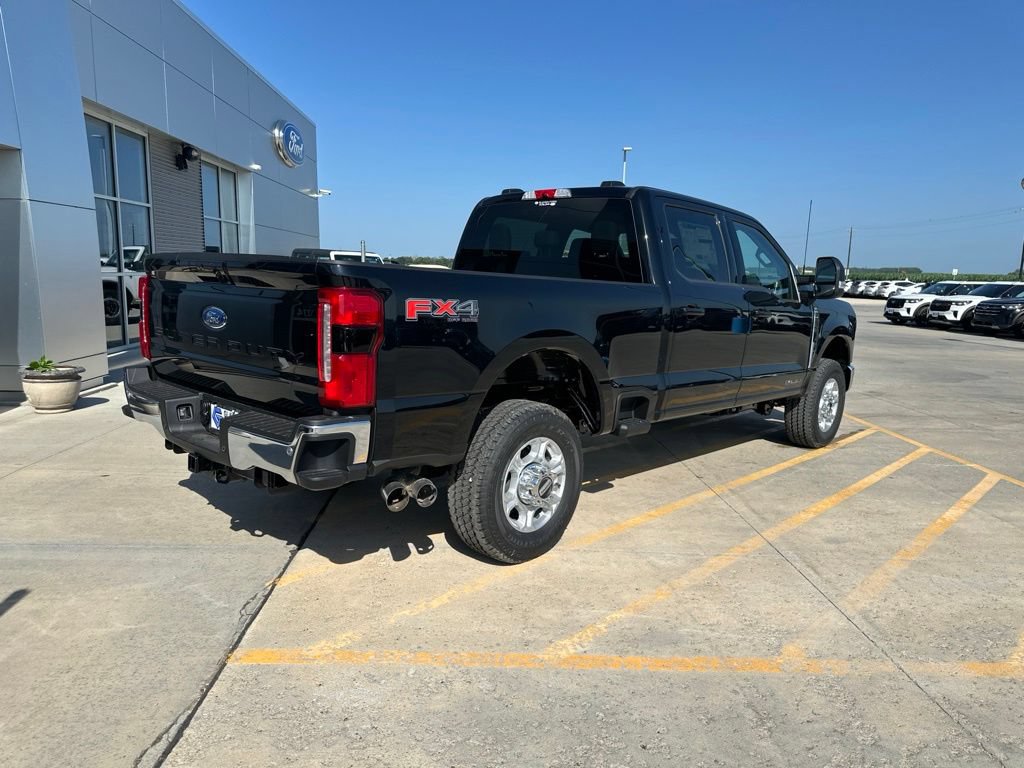 New 2026 Ford F350 XLT w/ XLT Premium Package AWD/4WD image 9