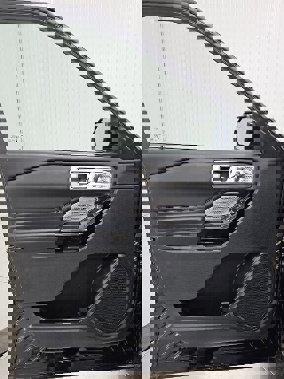 Used 2021 Ford Explorer Platinum w/ Equipment Group 601A image 28