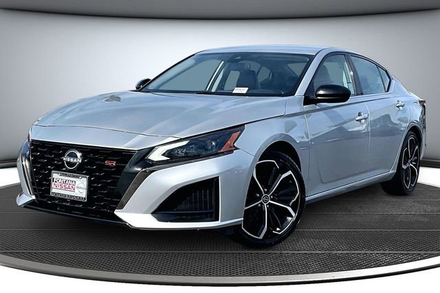Certified 2023 Nissan Altima 2.5 SR image 3