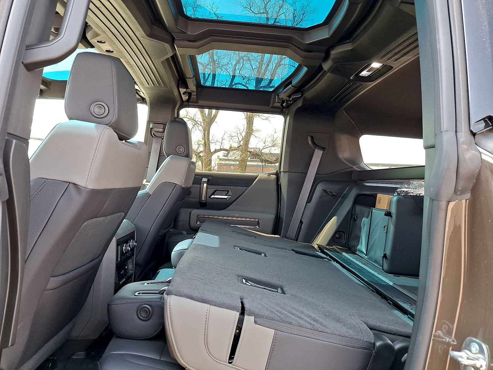 New 2025 GMC Hummer EV 3X w/ LPO, Cargo Utility Package AWD/4WD image 13