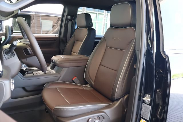 New 2026 GMC Sierra 3500 Denali w/ Denali Reserve Package AWD/4WD image 15