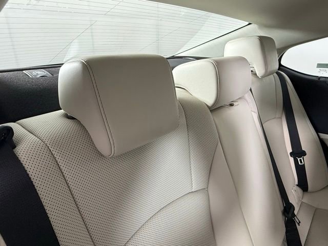 Certified 2025 Lexus ES 300h 300h w/ Premium Package image 27