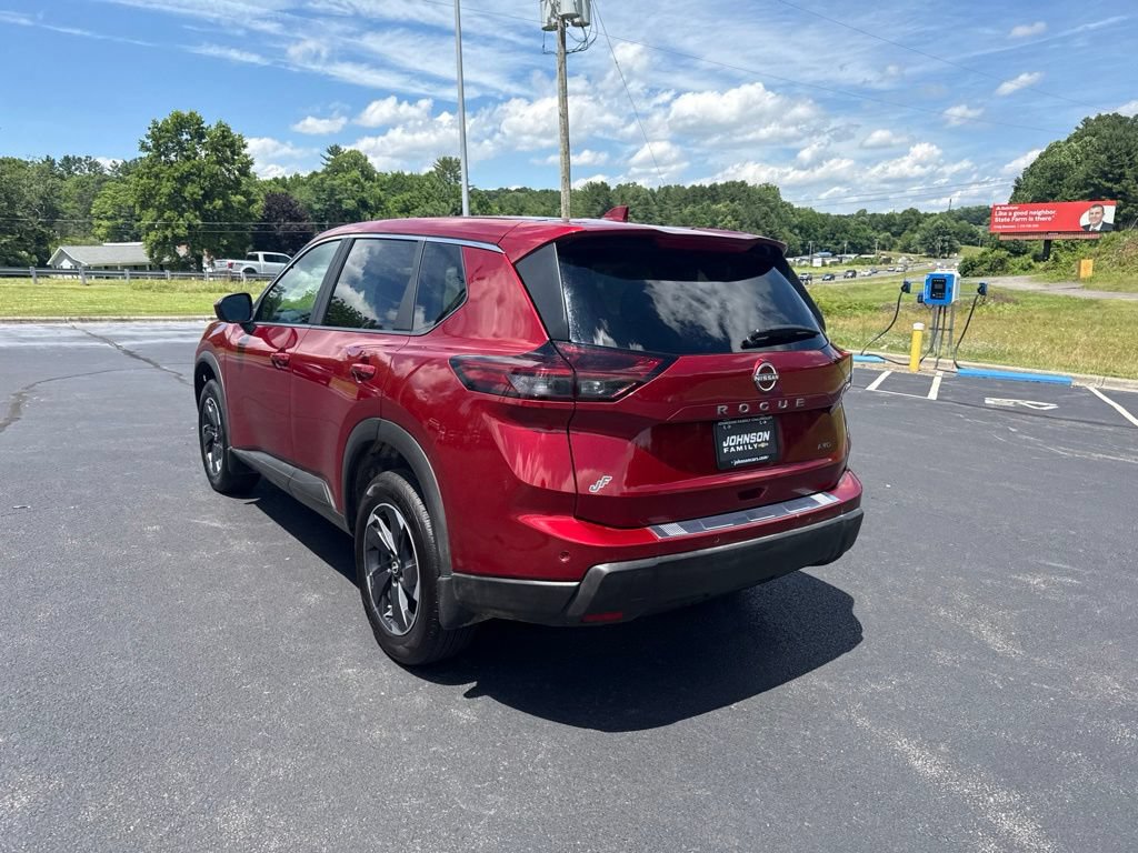 Used 2026 Nissan Rogue SV AWD/4WD image 7