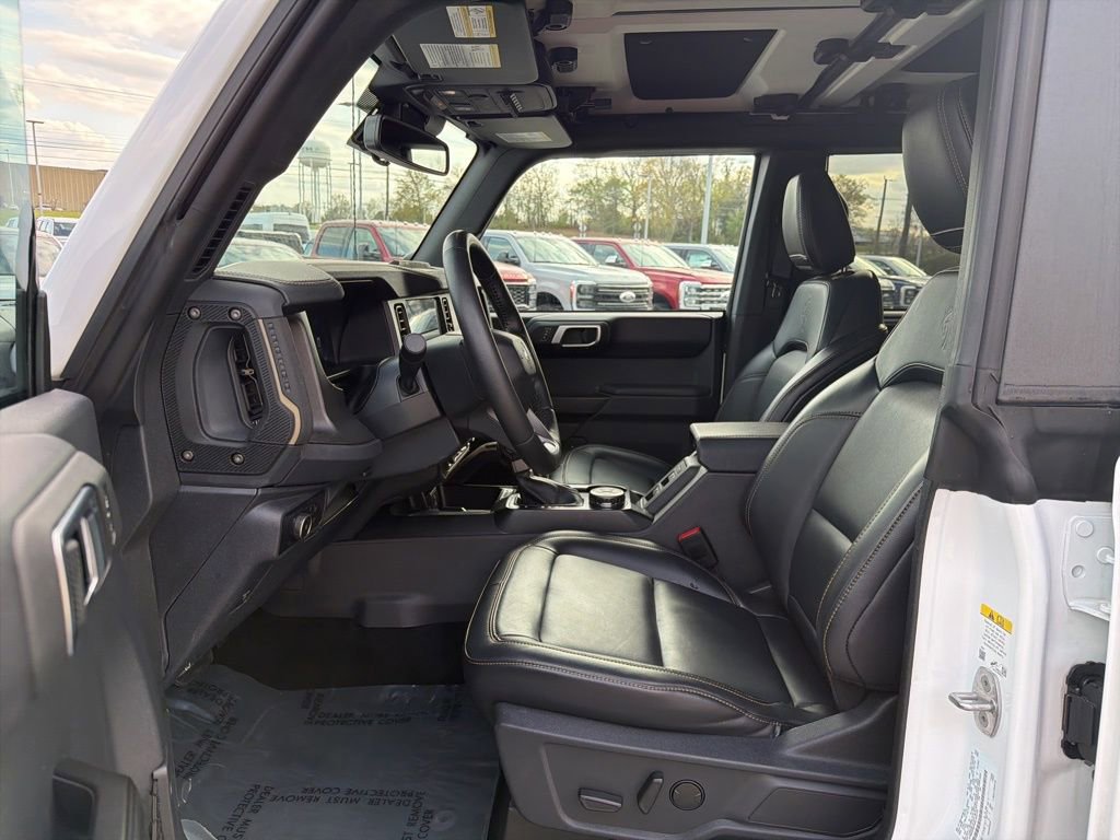 Certified 2025 Ford Bronco Badlands AWD/4WD image 11
