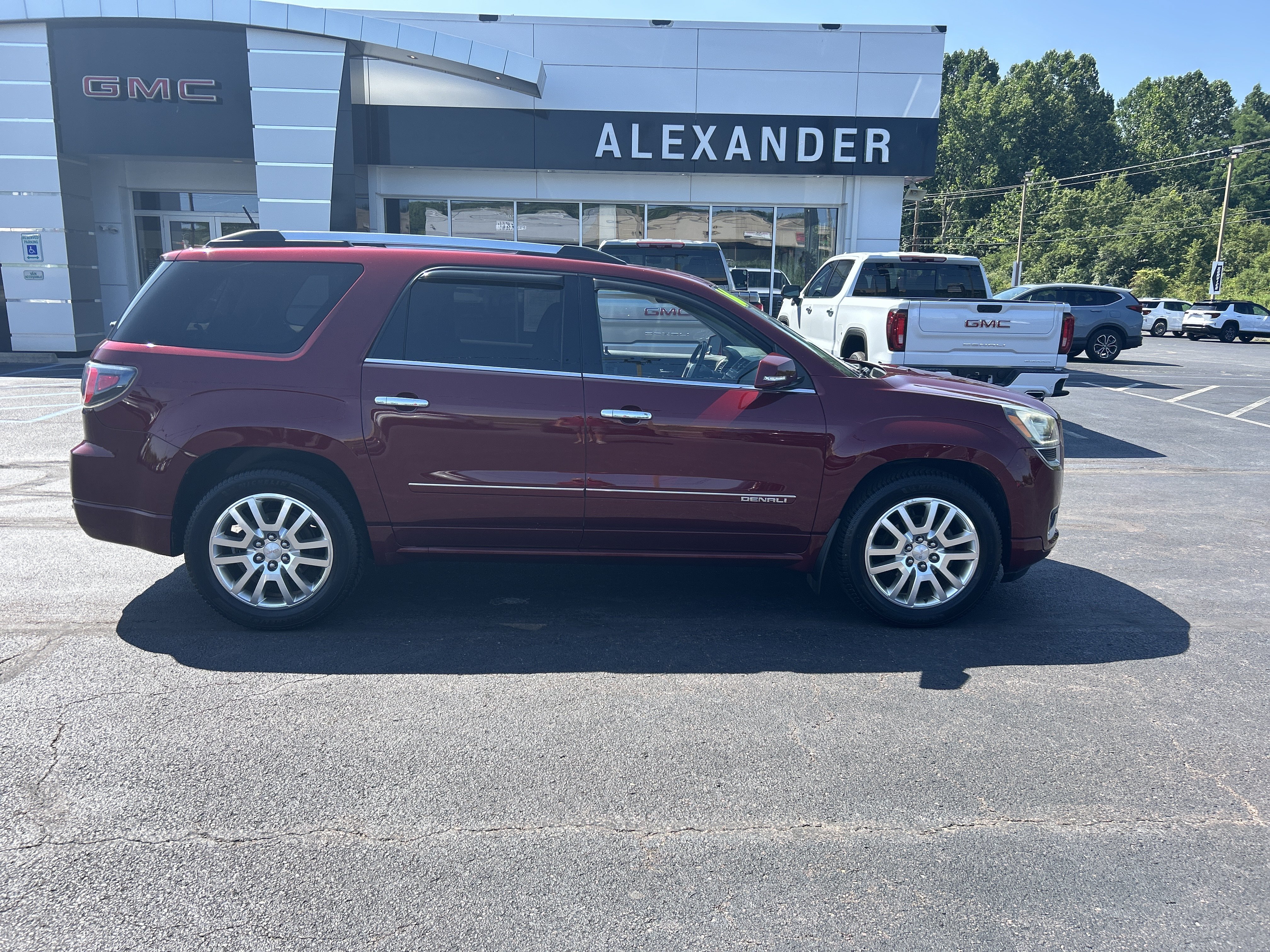 Used 2016 GMC Acadia Denali AWD/4WD video 2