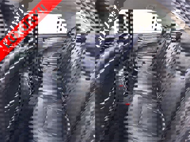 Used 2018 Chrysler 300 Limited image 26