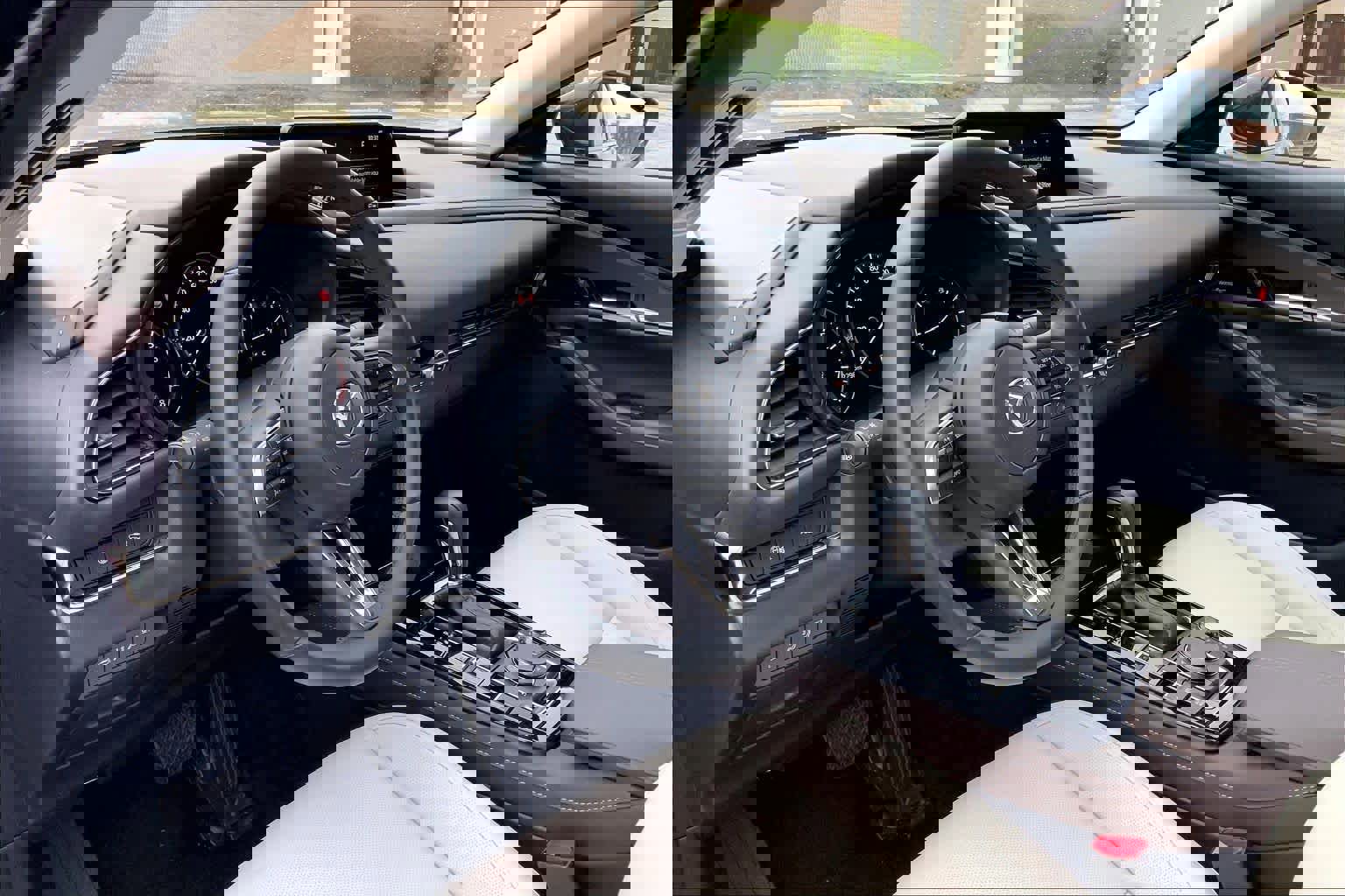 Certified 2025 MAZDA CX-30 AWD 2.5 S w/ Premium Package image 18