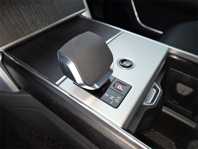 New 2026 Land Rover Range Rover Long Wheelbase SE image 23