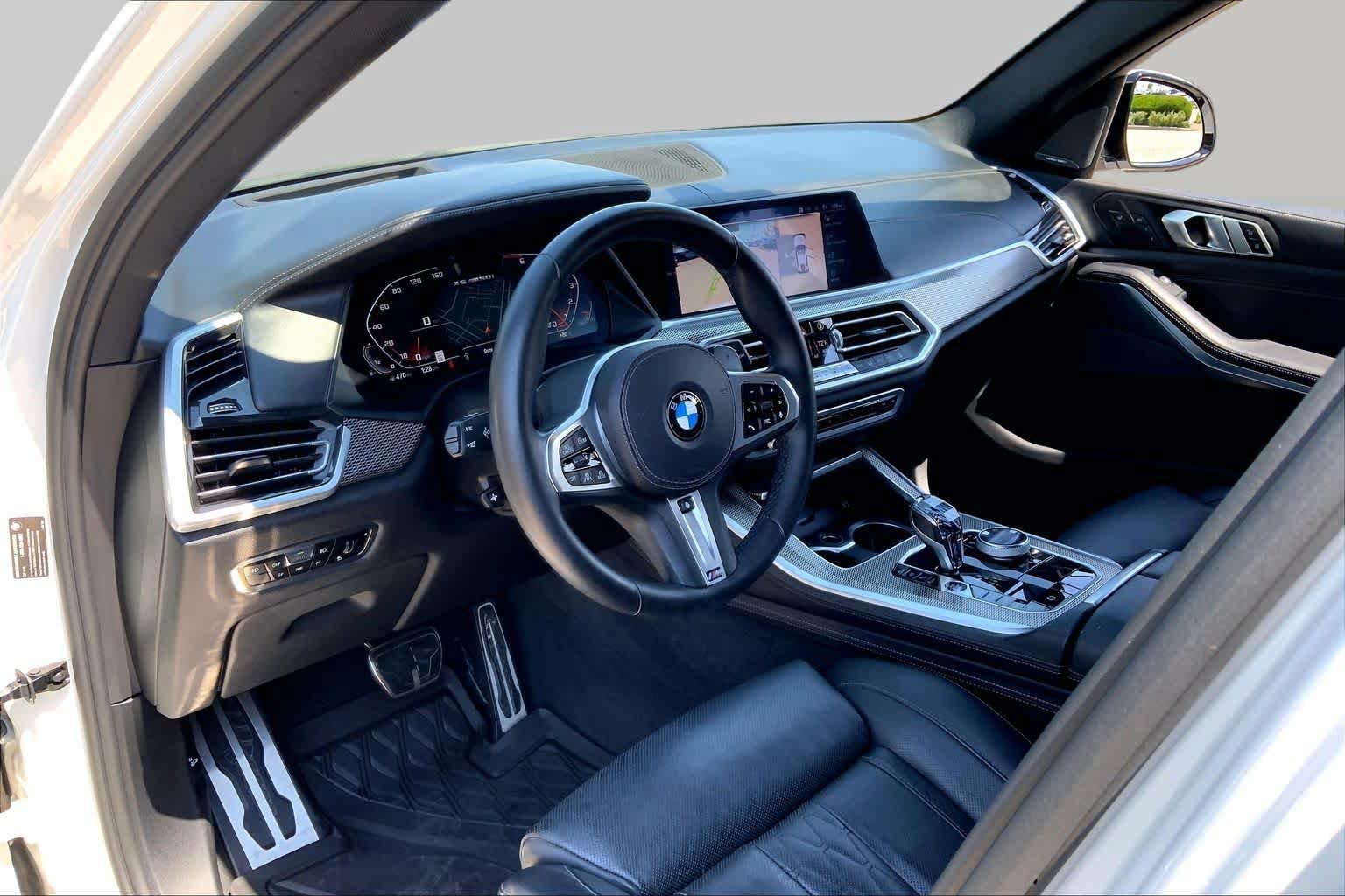 Used 2020 BMW X5 M50i w/ Executive Package AWD/4WD image 16
