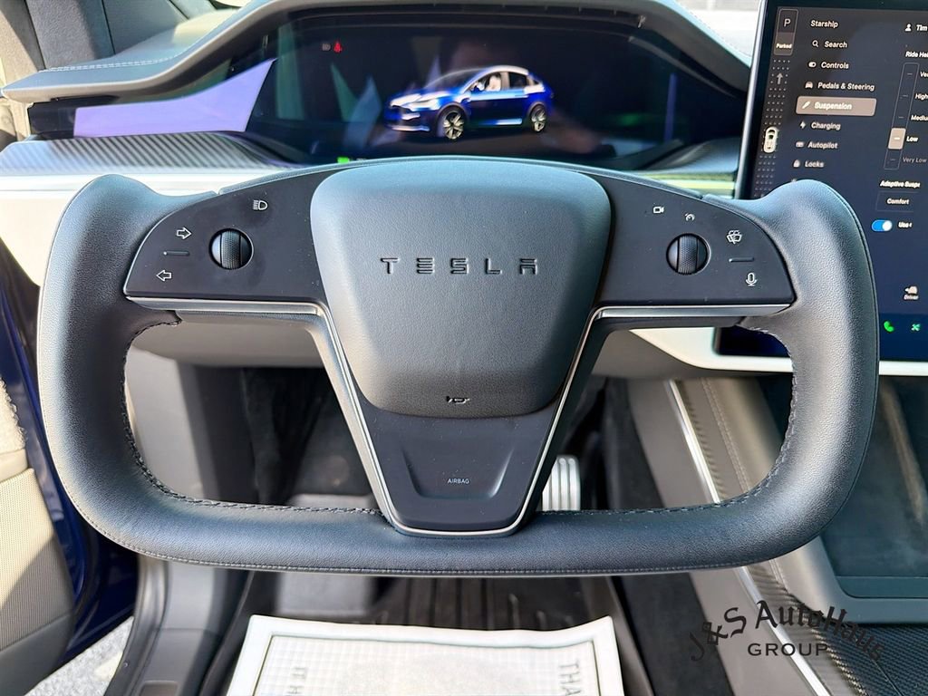 Used 2022 Tesla Model X Plaid image 12