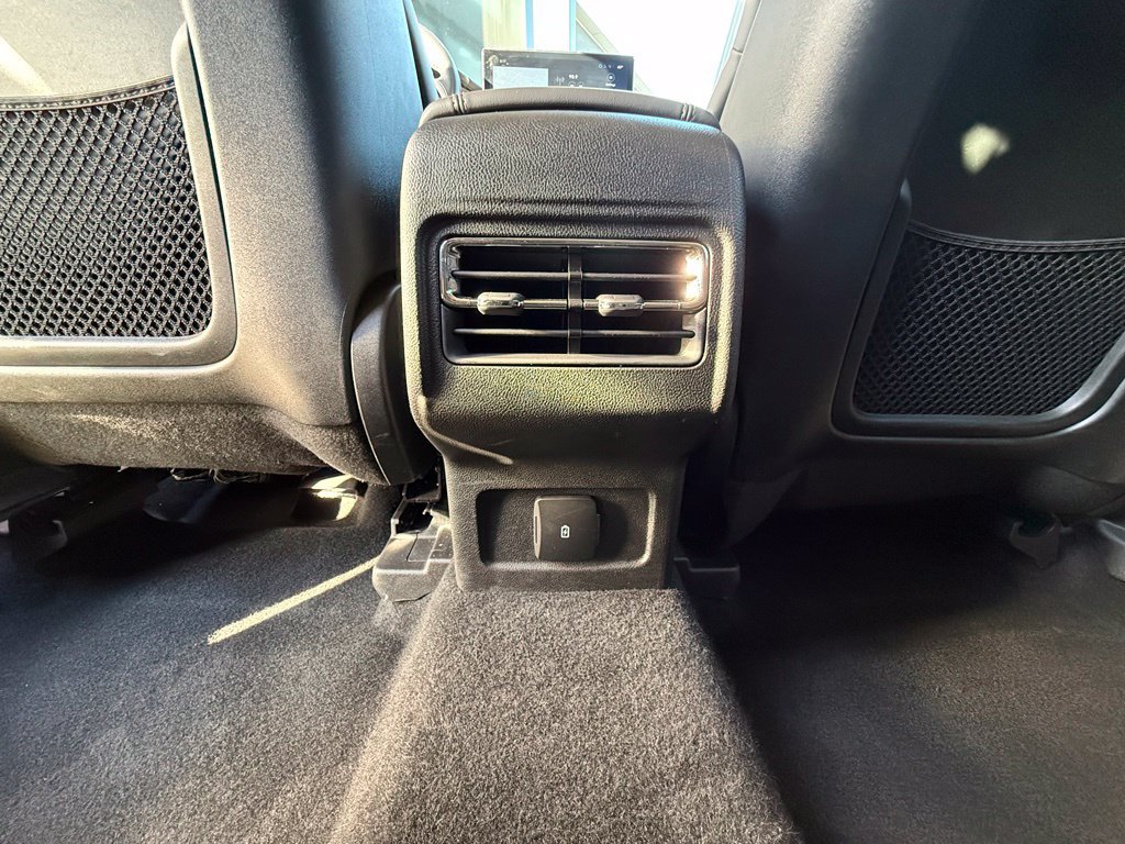 Used 2024 Lincoln Corsair Reserve FWD image 38