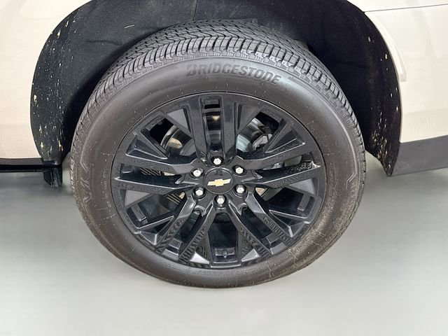 Used 2024 Chevrolet Suburban High Country image 37