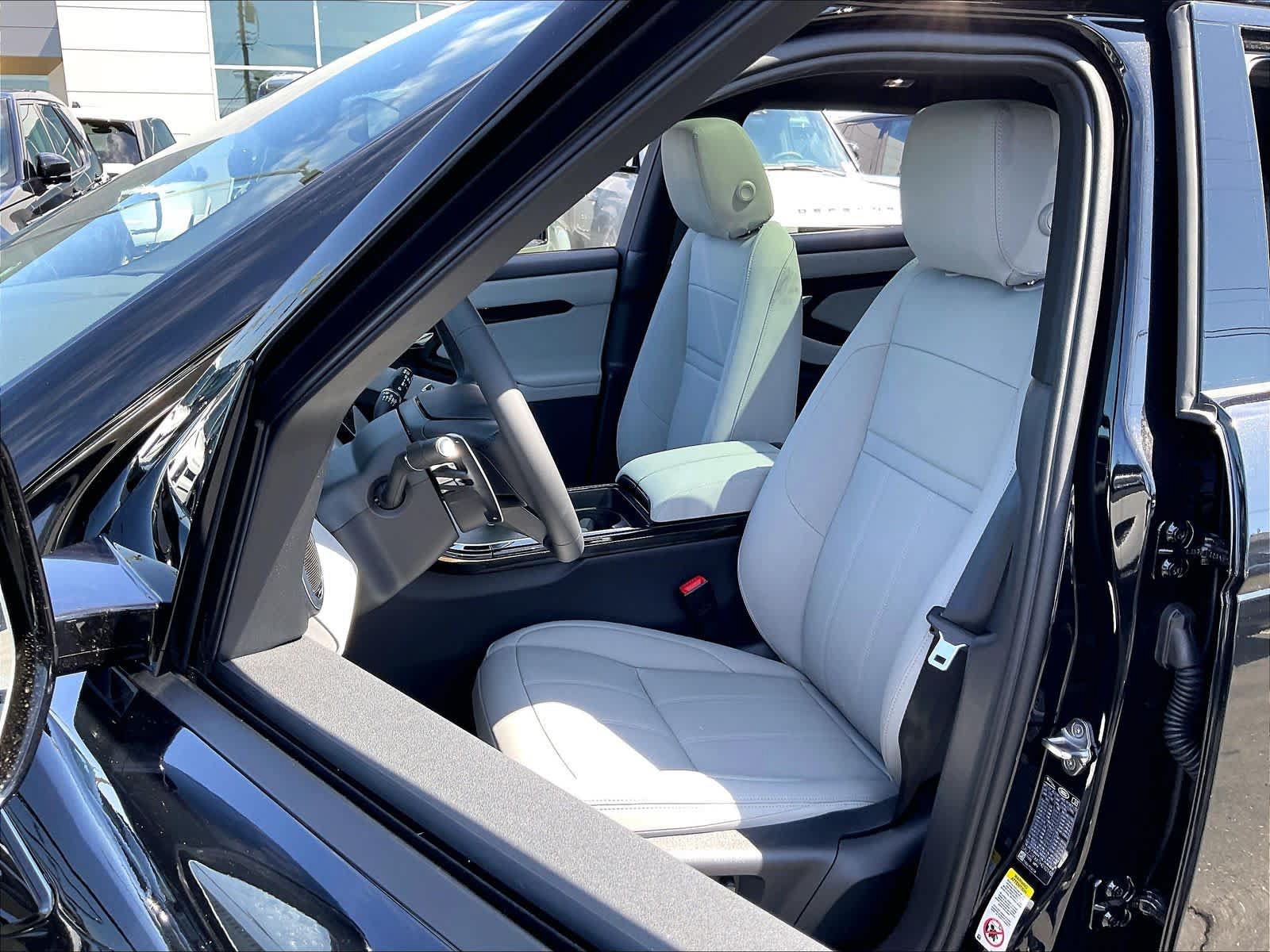 New 2026 Land Rover Range Rover Evoque S AWD/4WD image 11