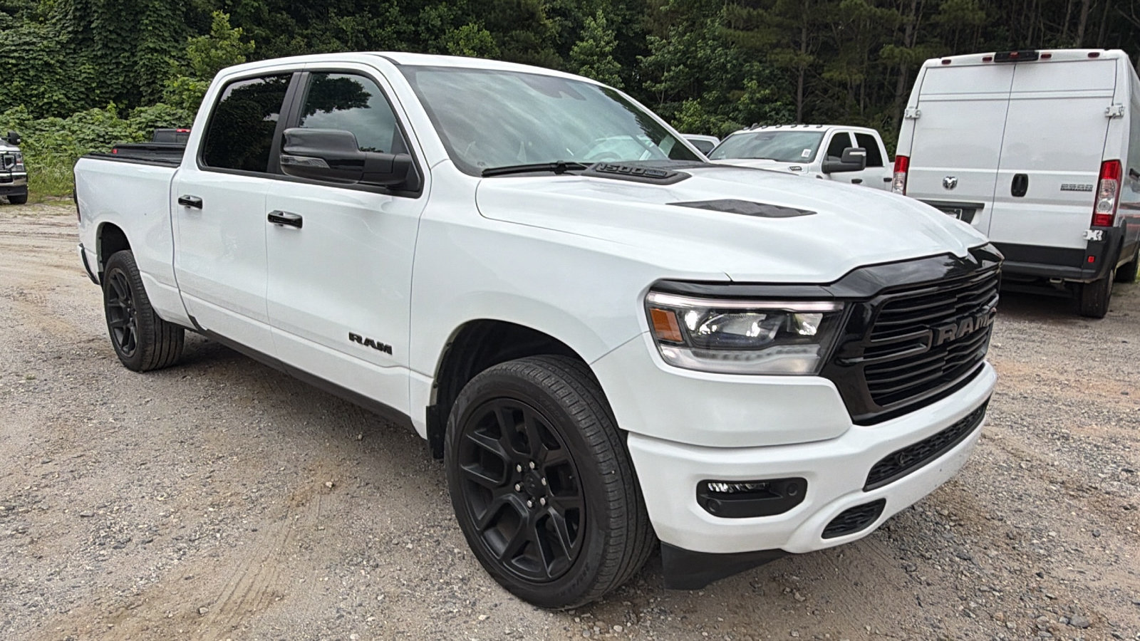Used 2024 RAM 1500 Laramie AWD/4WD image 5