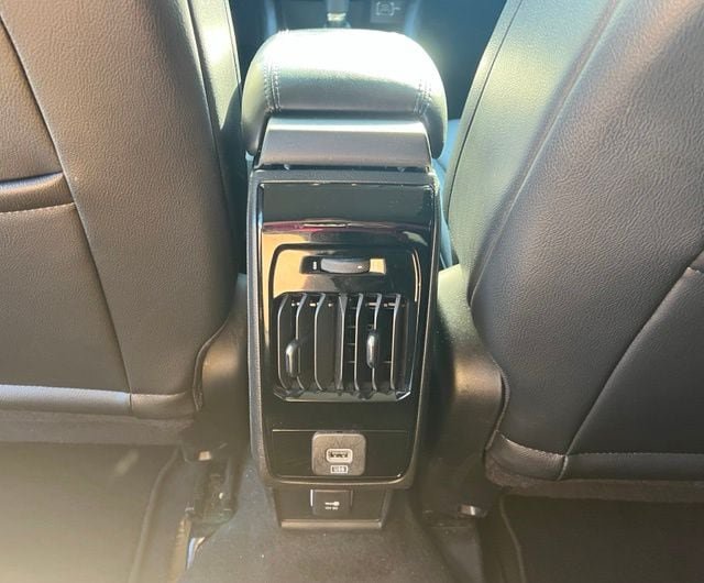 Used 2022 Jeep Compass Latitude FWD image 21