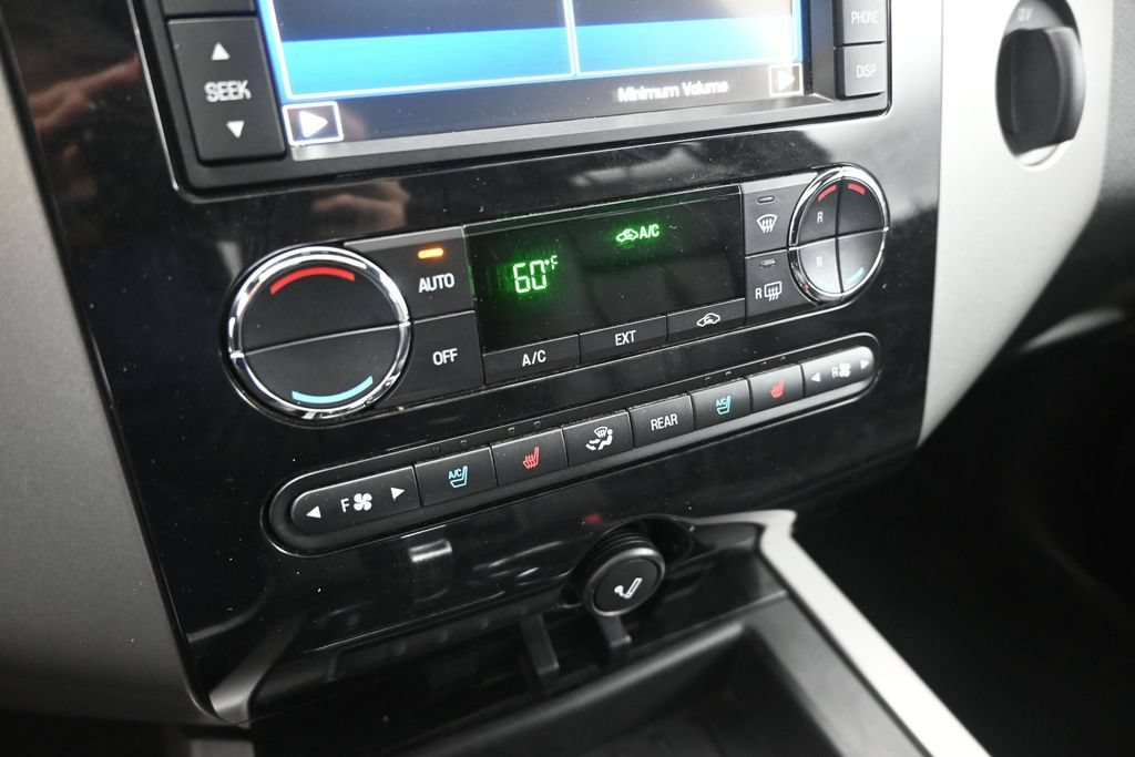 Used 2014 Ford Expedition EL Limited w/ Equipment Group 301A RWD image 15