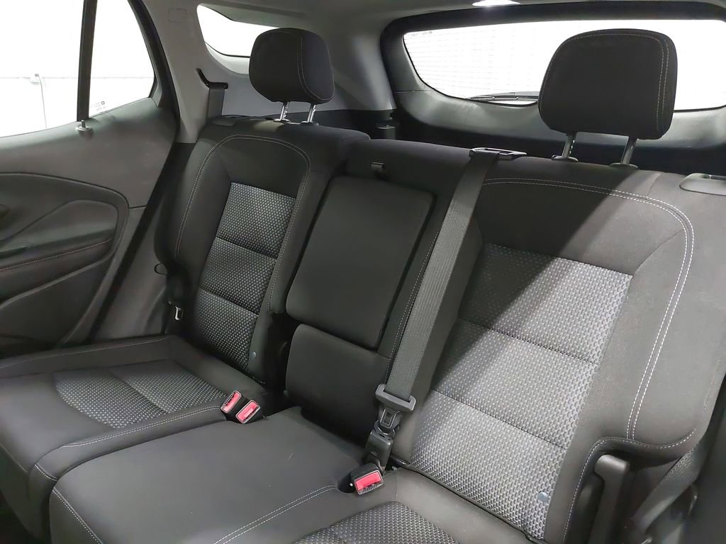 Used 2023 GMC Terrain SLE w/ Driver Convenience Package image 13