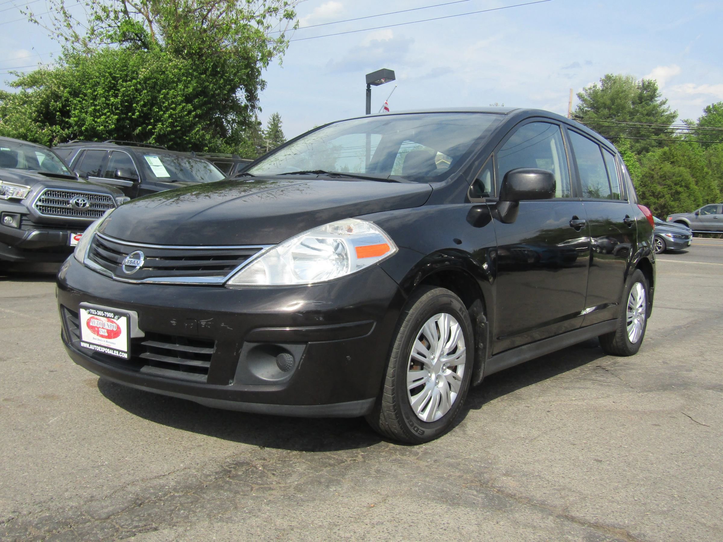 Used 2012 Nissan Versa 1.8 S w/ Plus Pkg FWD image 3